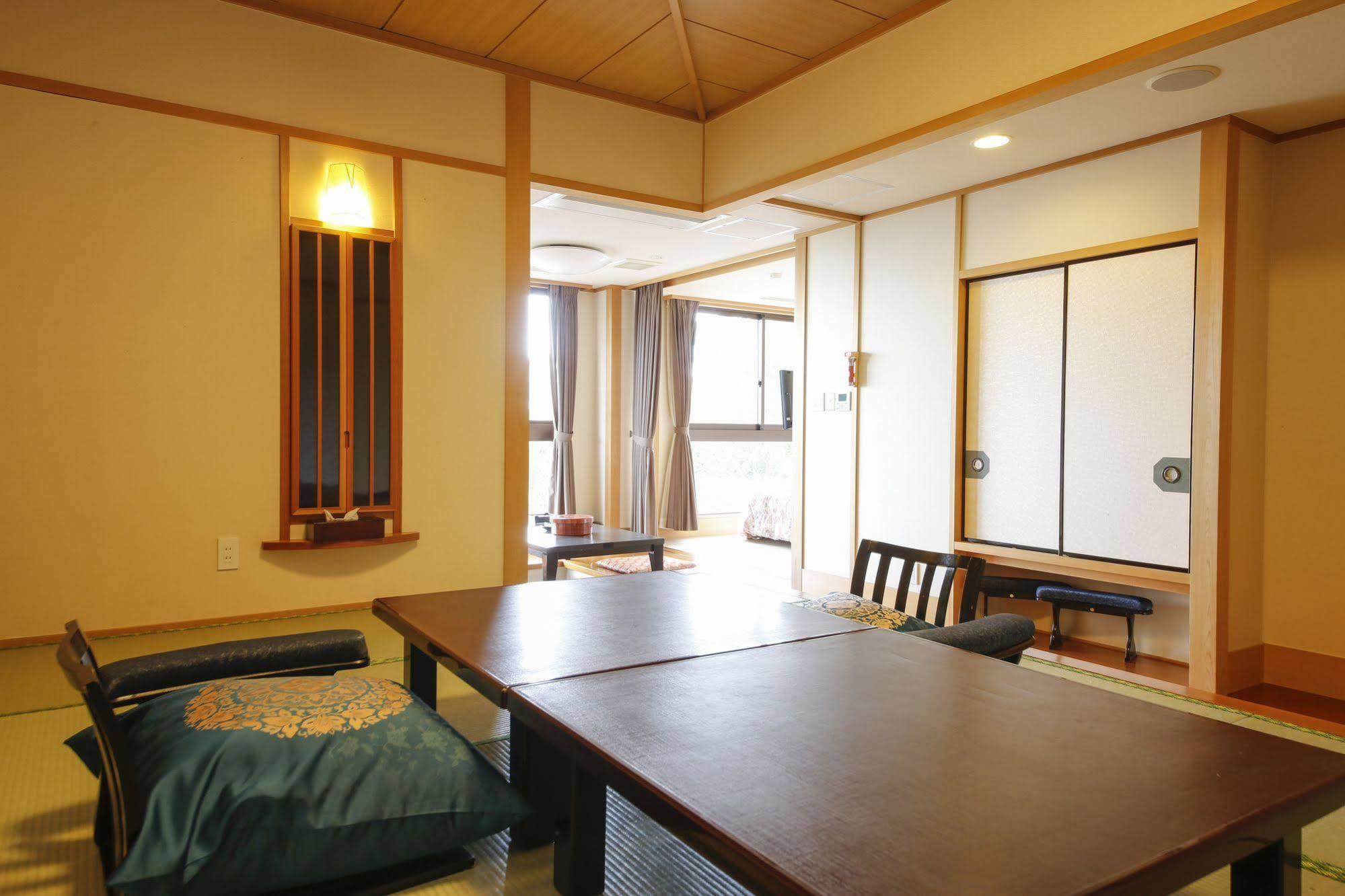 Resort Hills Toyohama Soranokaze Тоба Екстер'єр фото